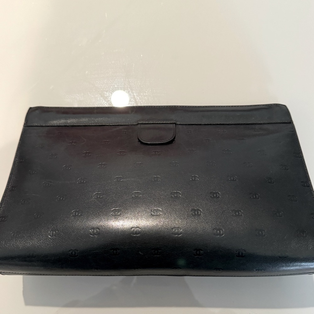 VINTAGE CHANEL Black CC Logo Leather Clutch Purse Frame Bag Evening